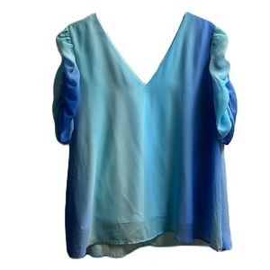 Adrienne, Flirty Short Sleeves, Tie Dye, V-Neckline Top, Size Medium